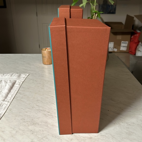 Loro piana 2 empty boxes , different sizes box 1 15by 10 inches. - Picture 3 of 12